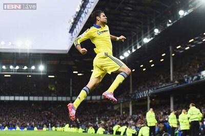 Chelsea's Diego Costa must respect opponents, says Roberto Martinez