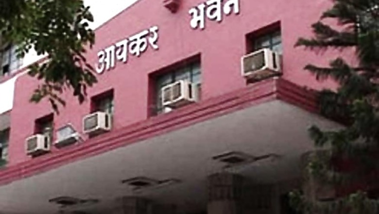 Income Tax Dept Raids Coaching Institute in Tamil Nadu, Seizes Rs 30 Crore Cash
