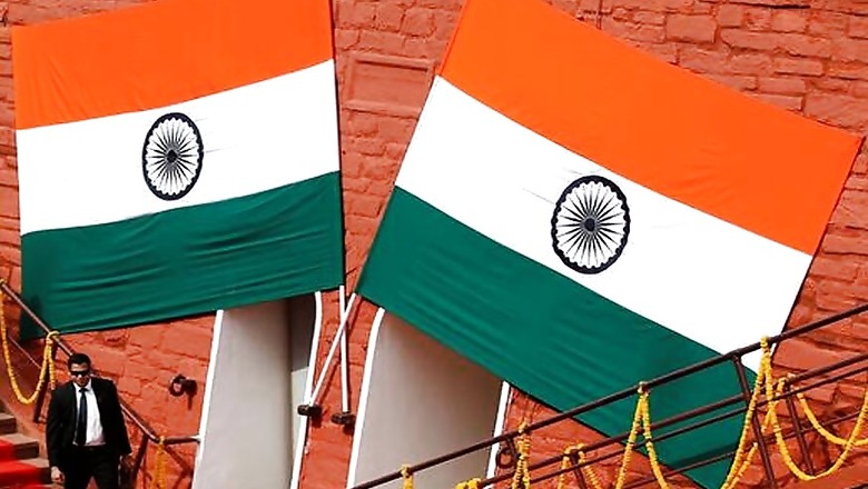Over 3.5 Lakh People Sing National Anthem, Set New World Record