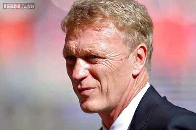 United manager Moyes fined for comments about referee