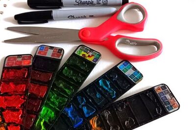 How to Do an Easy Ghost Gathering Painting