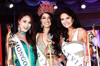 Indore girl wins Miss Asia Pacific 2012