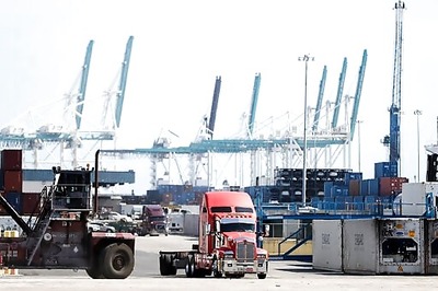 Economy Plunges 31.4% In Spring But Big Rebound Expected