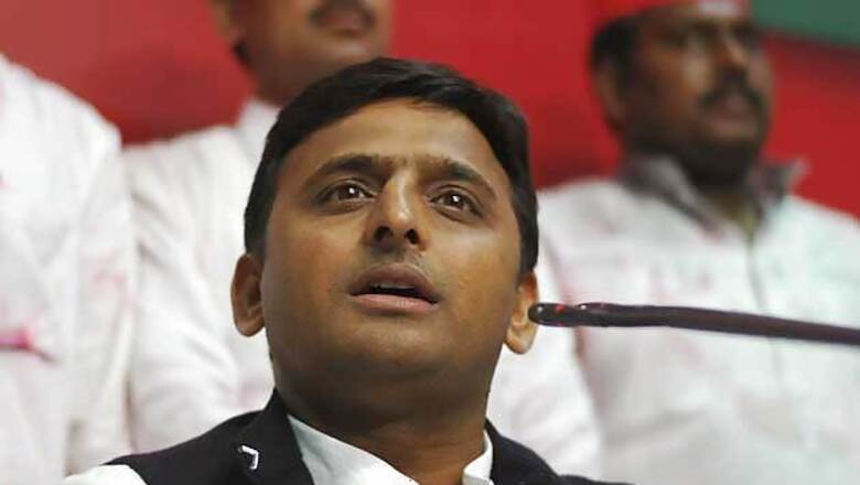 Akhilesh Yadav meets striking doctors as health services badly hit across UP