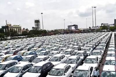 Mahindra & Mahindra, Tata Motors Drop SUV Prices To Boost Demand