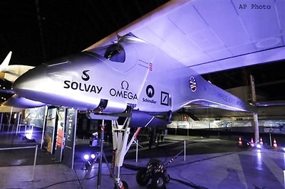 Solar-powered plane wraps first leg of flight across US