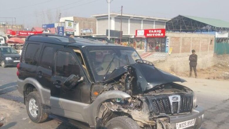 Narrow Escape for PDP Chief Mehbooba Mufti as Her Car Meets with Accident in J&K's Anantnag