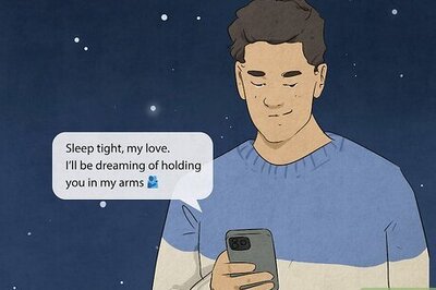 225+ Romantic Good Night Messages to Give Her Sweet Dreams