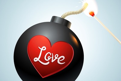 Love Bombing: What is This Red Flag in Dating Trend and How Can You Protect Yourself