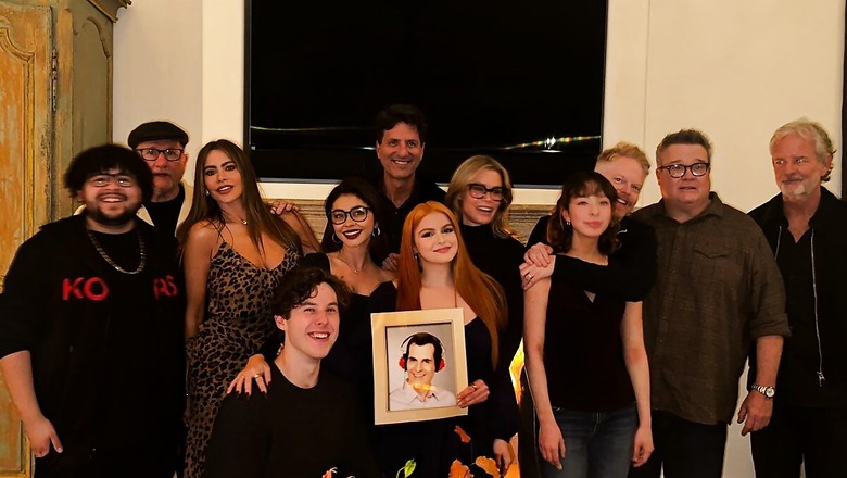 Inside Modern Family Reunion With Sofia Vergara, Jesse Tyler Ferguson, Sarah Hyland In Attendance
