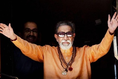 Bombay HC dismisses Abu Azmi's appeal against Thackeray's acquittal in defamation case