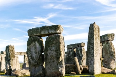 New Discovery Reveals Stonehenge's Altar Stone Brought From 1,000 Km Away In Scotland