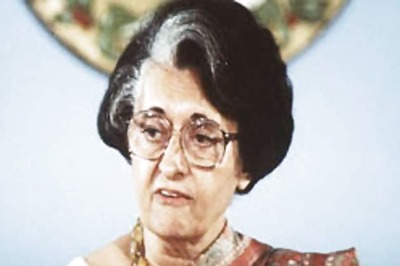 Homage paid to Indira Gandhi on her death anniversary