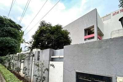 IAS Trainee Puja Khedkar's Pune Home Faces Bulldozer Action Amid 'Footpath Beautification' | WATCH