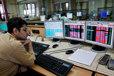Sensex Faces Earnings Pinch, Logs First Weekly Drop in Three