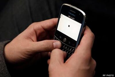 Texting and Facebook worse for teens than TV?