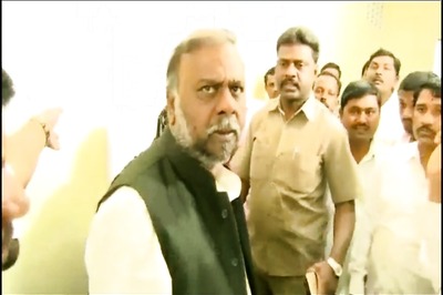 Karnataka Minister Caught on Camera Abusing Staff, BJP Calls Congress 'Serial Offenders'