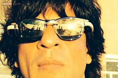 Beard gone, next the blonde streaks? Shah Rukh Khan tweets a picture of his new look for 'Happy New Year'
