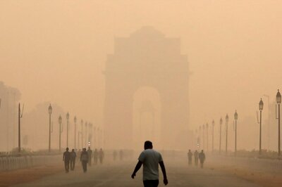 Delhi's Pollution Crisis: Marginal Dip in Levels as Haze Persists, Health Concerns Rise