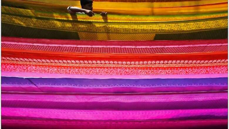 Odisha Govt Makes it Mandatory for School Teachers to Wear Only Handloom Sarees