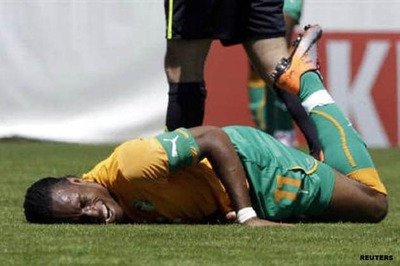Drogba limps off in Ivory Coast warm-up