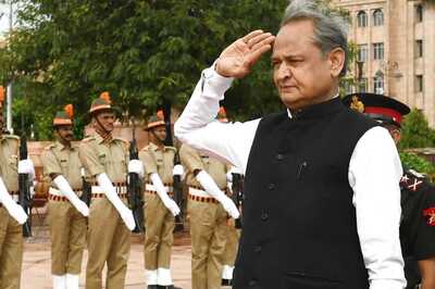 Ashok Gehlot Bats for Eradication of Practice of 'Ghoonghat', Says the Custom Belongs to a Bygone Era