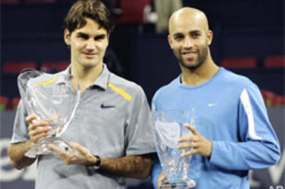 Federer ends year with another title