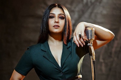 We Need to Stop Pulling Each Other Down, Says Sunidhi Chauhan