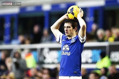 Leighton Baines signs new four-year deal at Everton