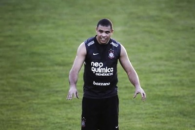 Brazil's Ronaldo, Carlos Irked by Owen's Weight Comments