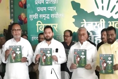 RJD Releases Poll Manifesto; Promises 1 Crore Govt Jobs, Rs 1 Lakh to Poor 'Sisters'