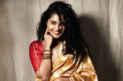 Anupama Parameswaran Looks Ravishing in Yellow Saree; Fans Love Her New Avatar
