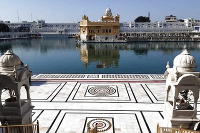 Unlock 1.0: Trial of Clothes Banned at Malls, No 'Prasad' Distribution at Religious Places in Punjab