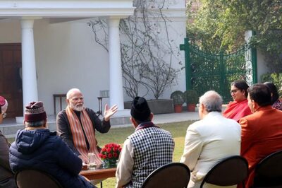 PM Modi Presents Chadar to Be Placed at Ajmer Sharif