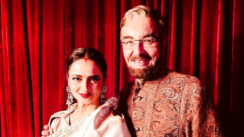 Khoon Bhari Maang Reunion: Rekha Poses With Kabir Bedi At Awards Night