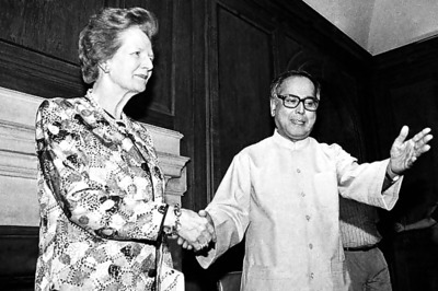 Snapshot: Rare photo of Margaret Thatcher with Pranab Mukherjee