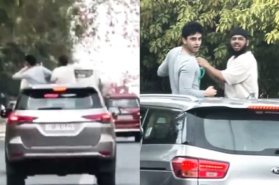 Delhi Men in Car Throw Water Balloons on Busy Roads Before Holi, Video Calls For Police's Action