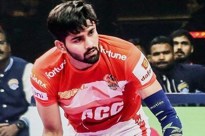 PKL: Parteek Dahiya Shines in Gujarat Giants' 51-42 Victory Over Bengal Warriors, Bengaluru Bulls Win The Southern Derby