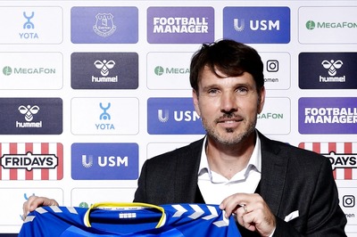 Everton Women Appoint Former Lyon Boss Jean-Luc Vasseur as New Manager