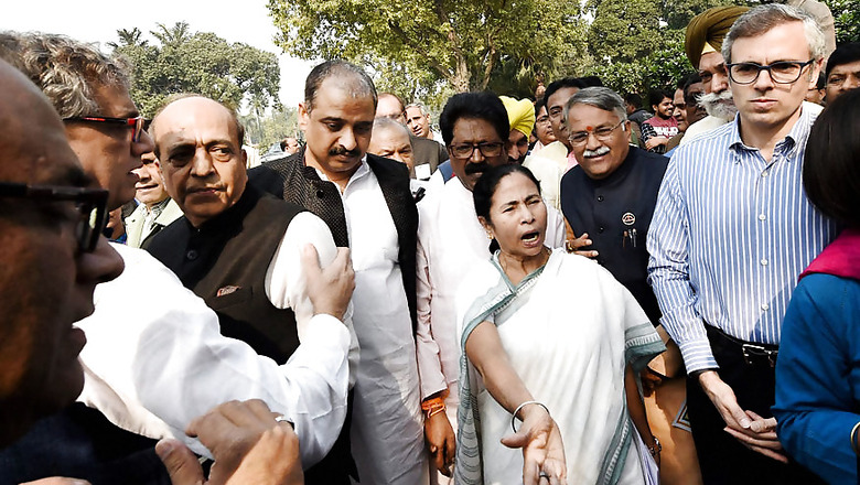 Mamata to Sit on Dharna in Patna for Demonetisation Rollback