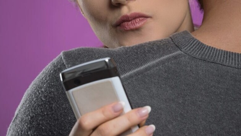 mCouple: An app that can expose a cheating partner