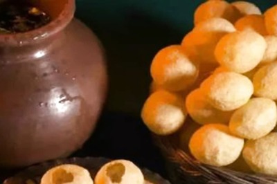 Navratri 2022: Delicious Street Foods to Feast on If You are Traveling to Kolkata During Durga Puja