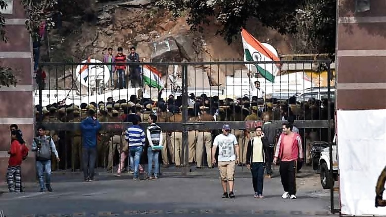 Students in NYC express solidarity with JNU students