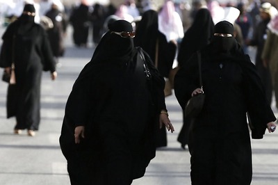 UK Far-Right Party to Make Burqa Ban a Manifesto Pledge