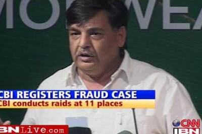 CBI raids homes of Kalmadi aides Bhanot, Verma