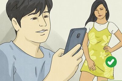 How to Make a Girl's Hormones Rise over Text