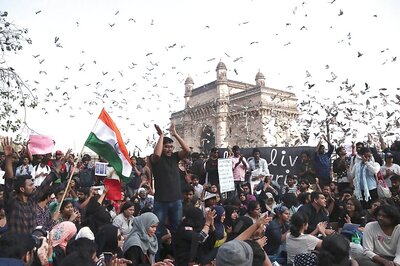 Protesters Call Off Stir Against JNU Violence after Eviction From Gateway of India