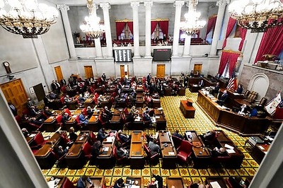 Tennessee Gov Backs Signing Bill Aide Said Violates US Law