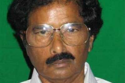 Bangarappa returns to Cong, Karnataka options open