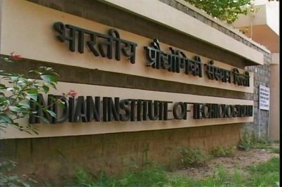 Delhi Girl Jumps to Death due to low Score in IIT-JEE Mains